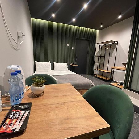Central M - 5 Apartments Szkopje Kültér fotó