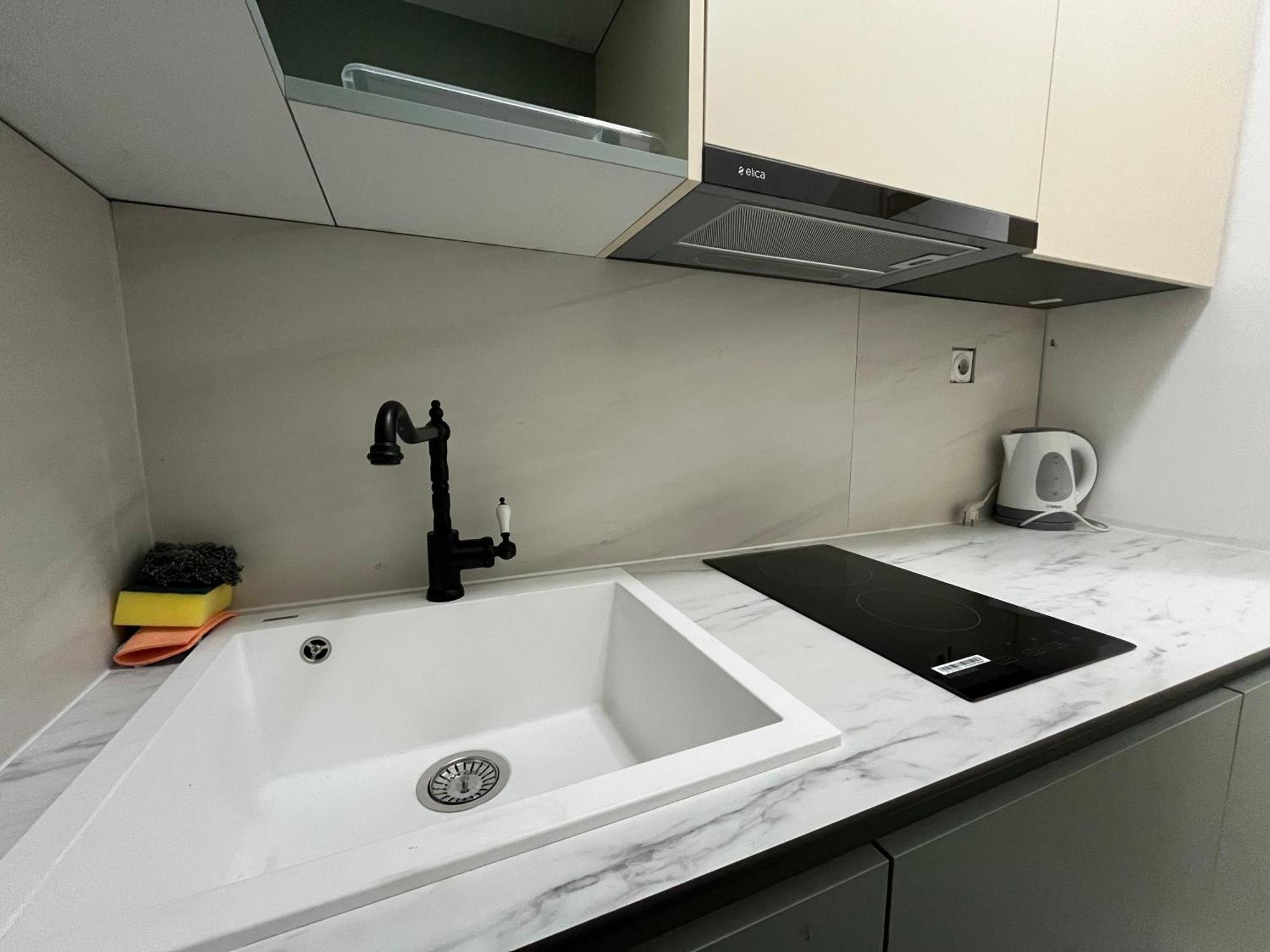 Central M - 5 Apartments Szkopje Kültér fotó