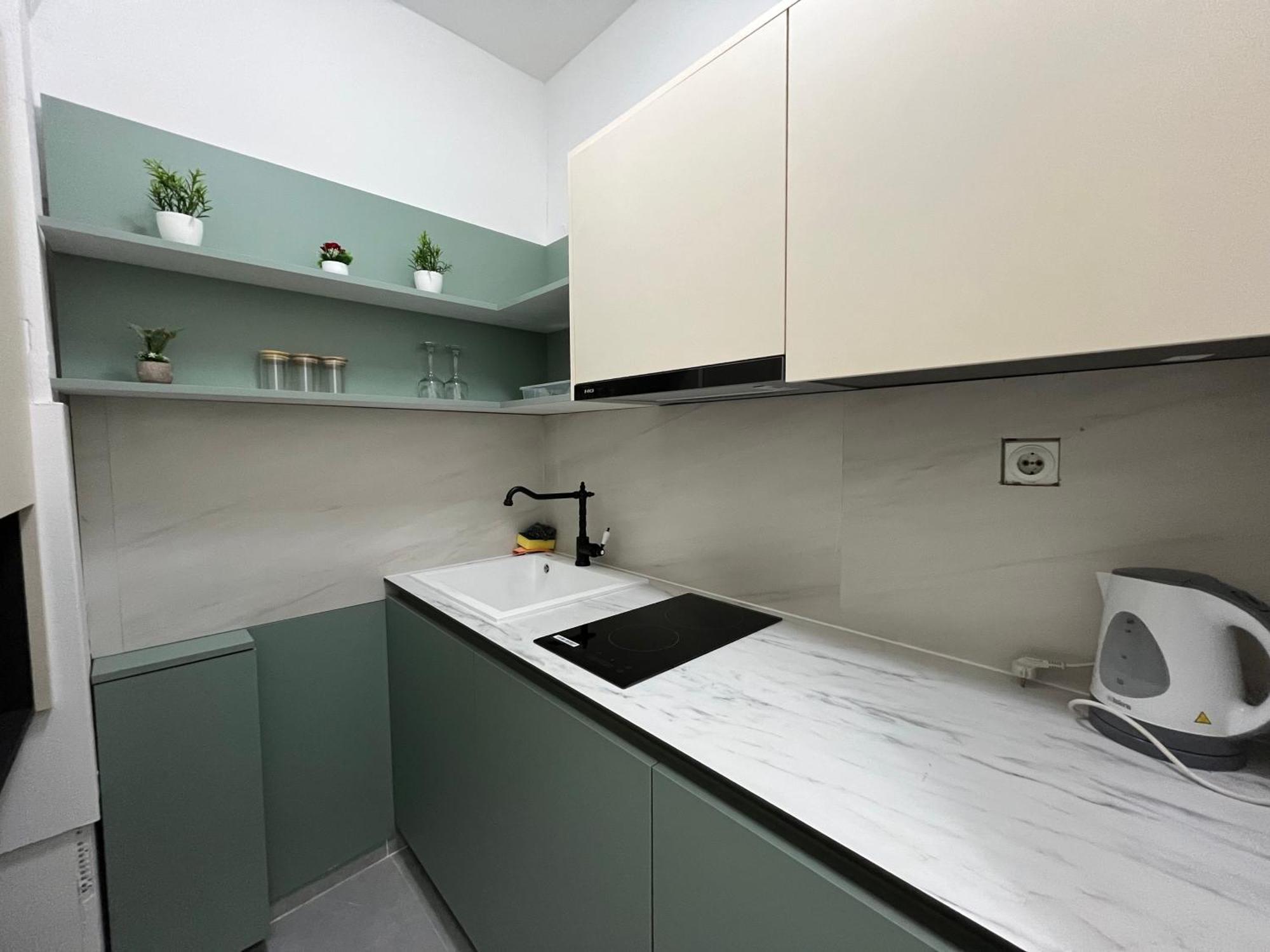 Central M - 5 Apartments Szkopje Kültér fotó