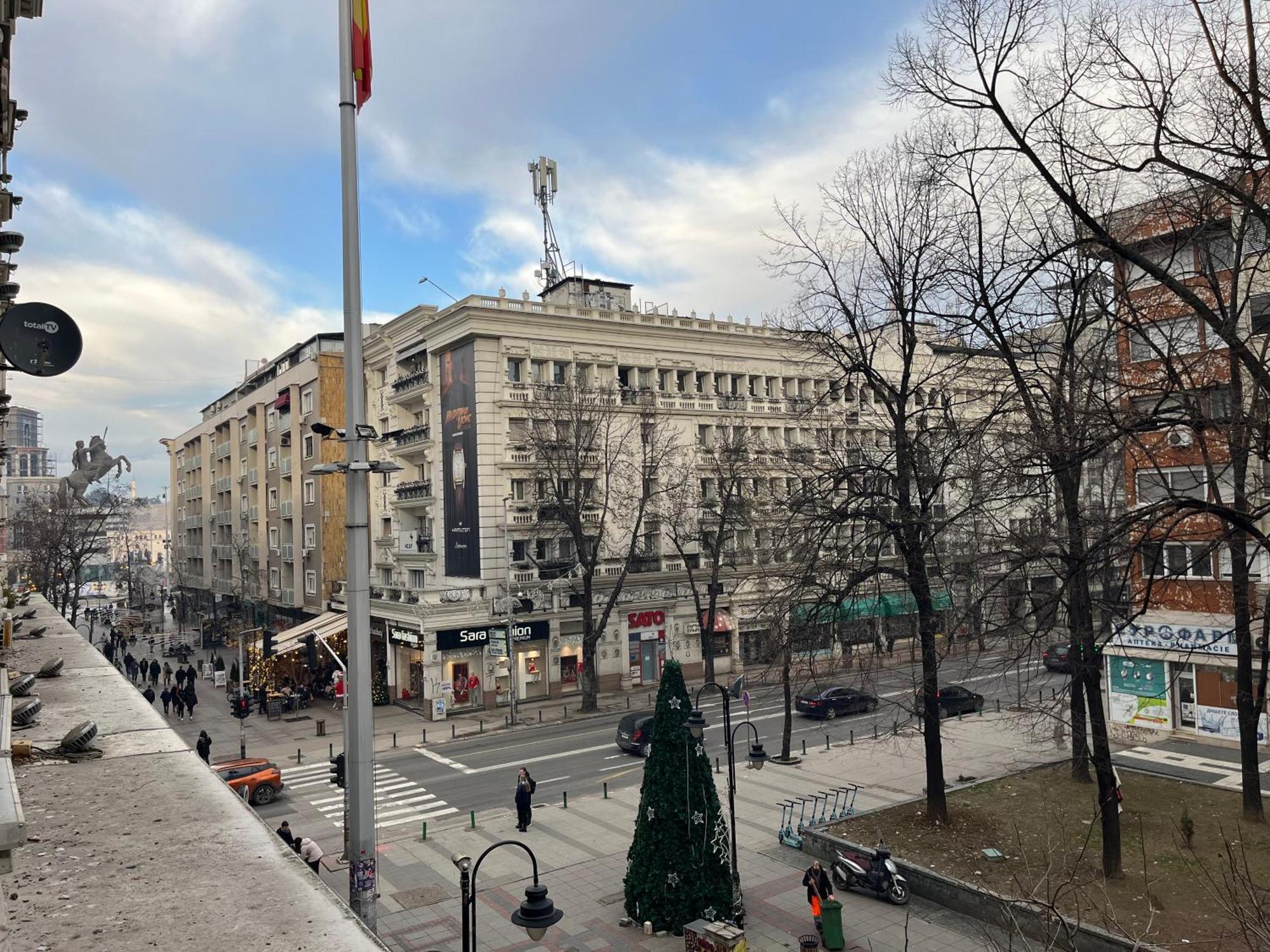 Central M - 5 Apartments Szkopje Kültér fotó