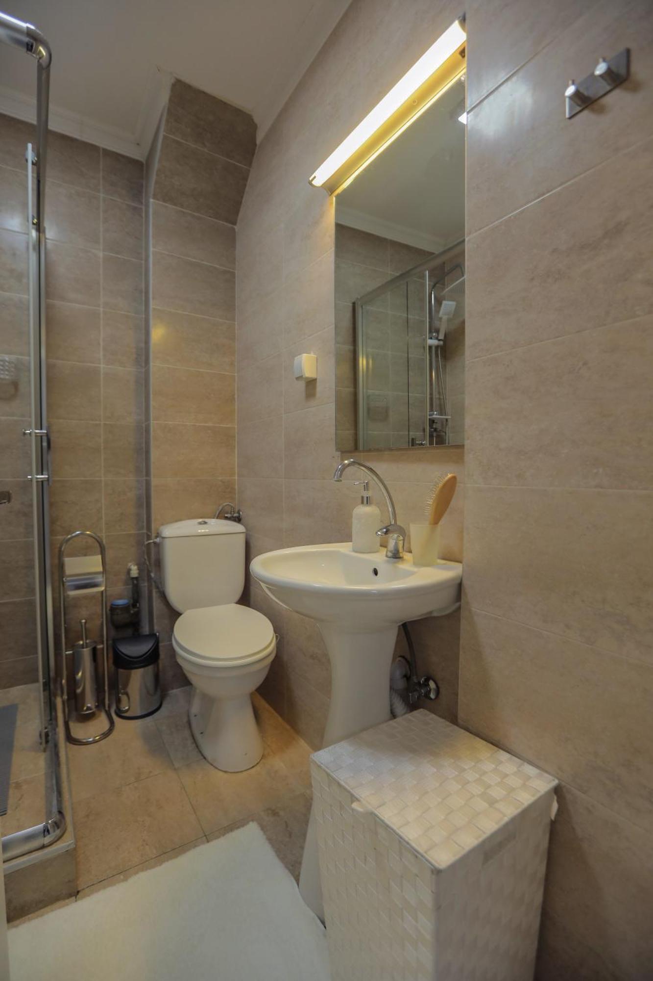 Central M - 5 Apartments Szkopje Kültér fotó