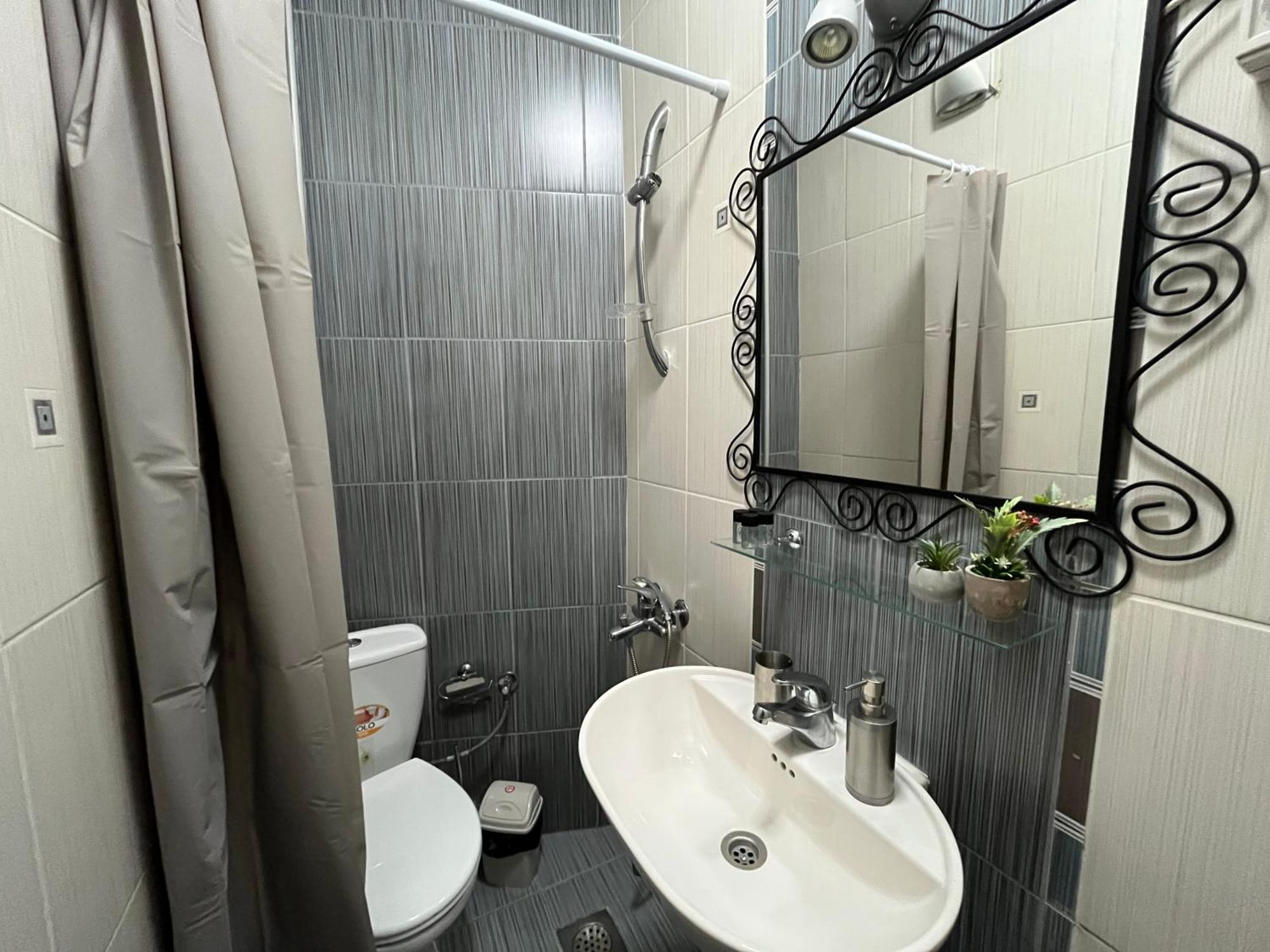 Central M - 5 Apartments Szkopje Szoba fotó