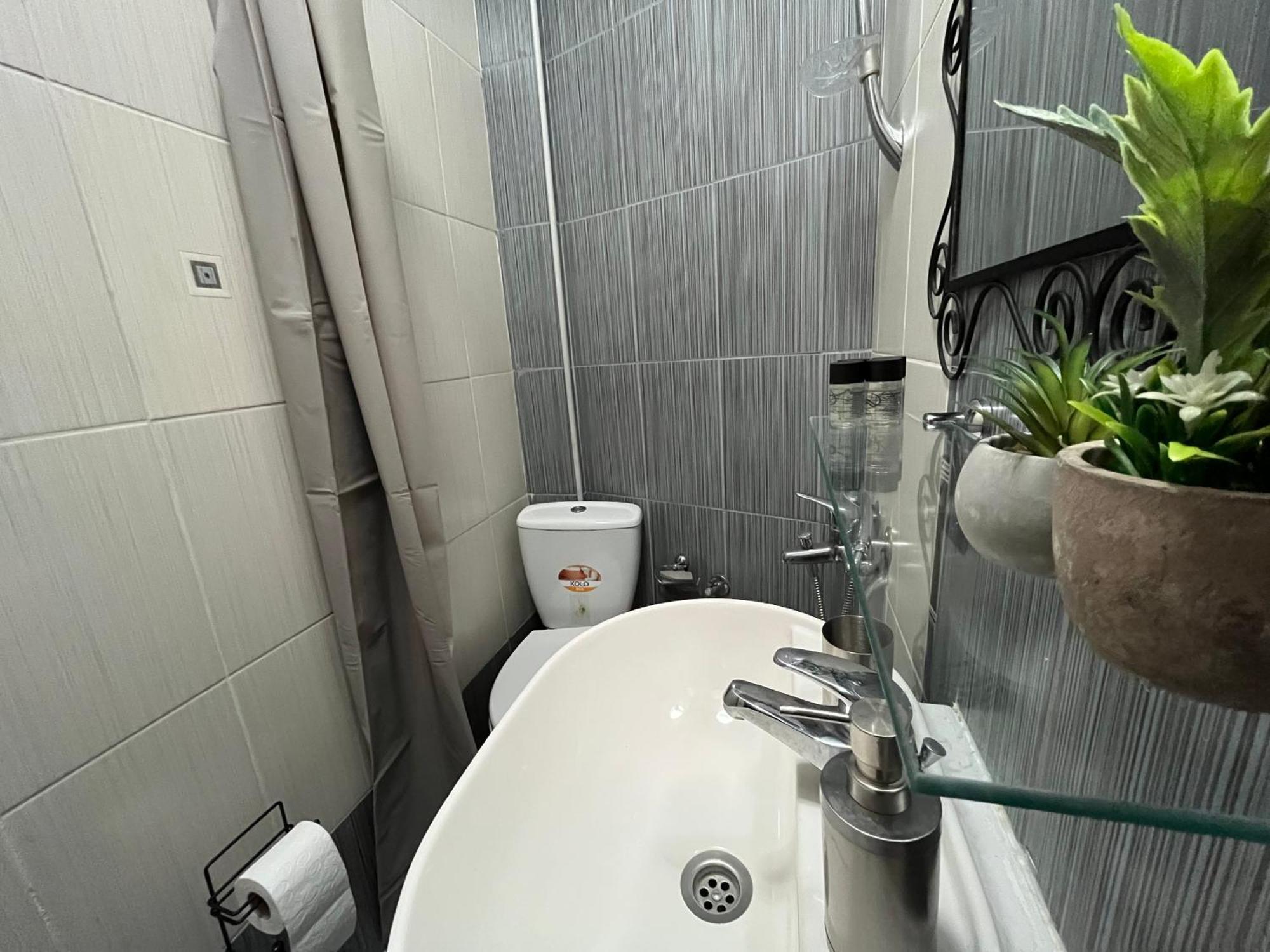 Central M - 5 Apartments Szkopje Szoba fotó