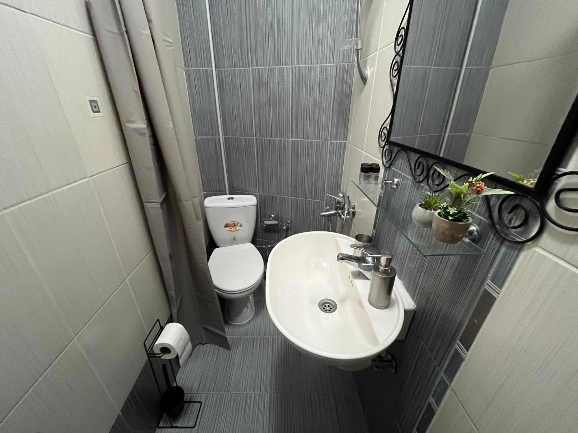Central M - 5 Apartments Szkopje Szoba fotó