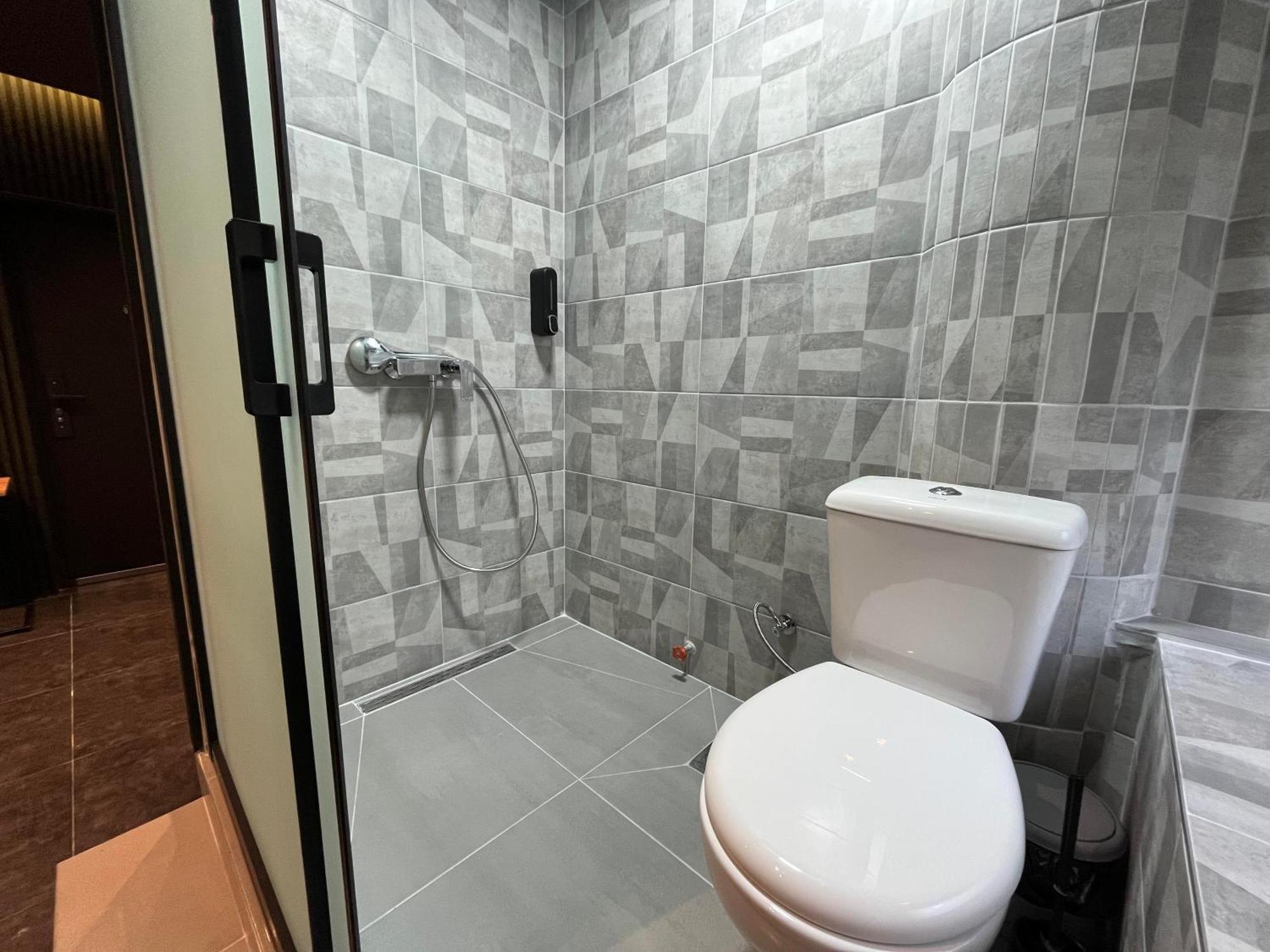 Central M - 5 Apartments Szkopje Kültér fotó