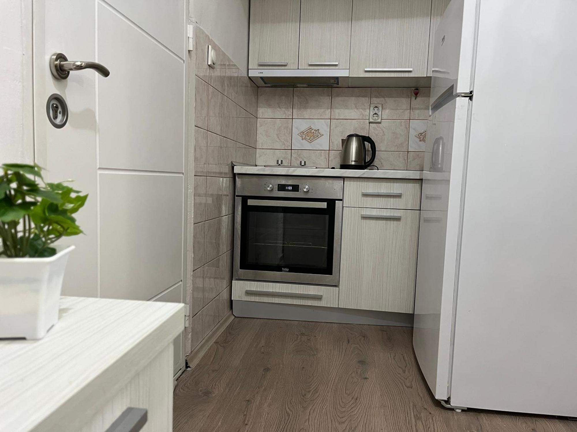 Central M - 5 Apartments Szkopje Szoba fotó