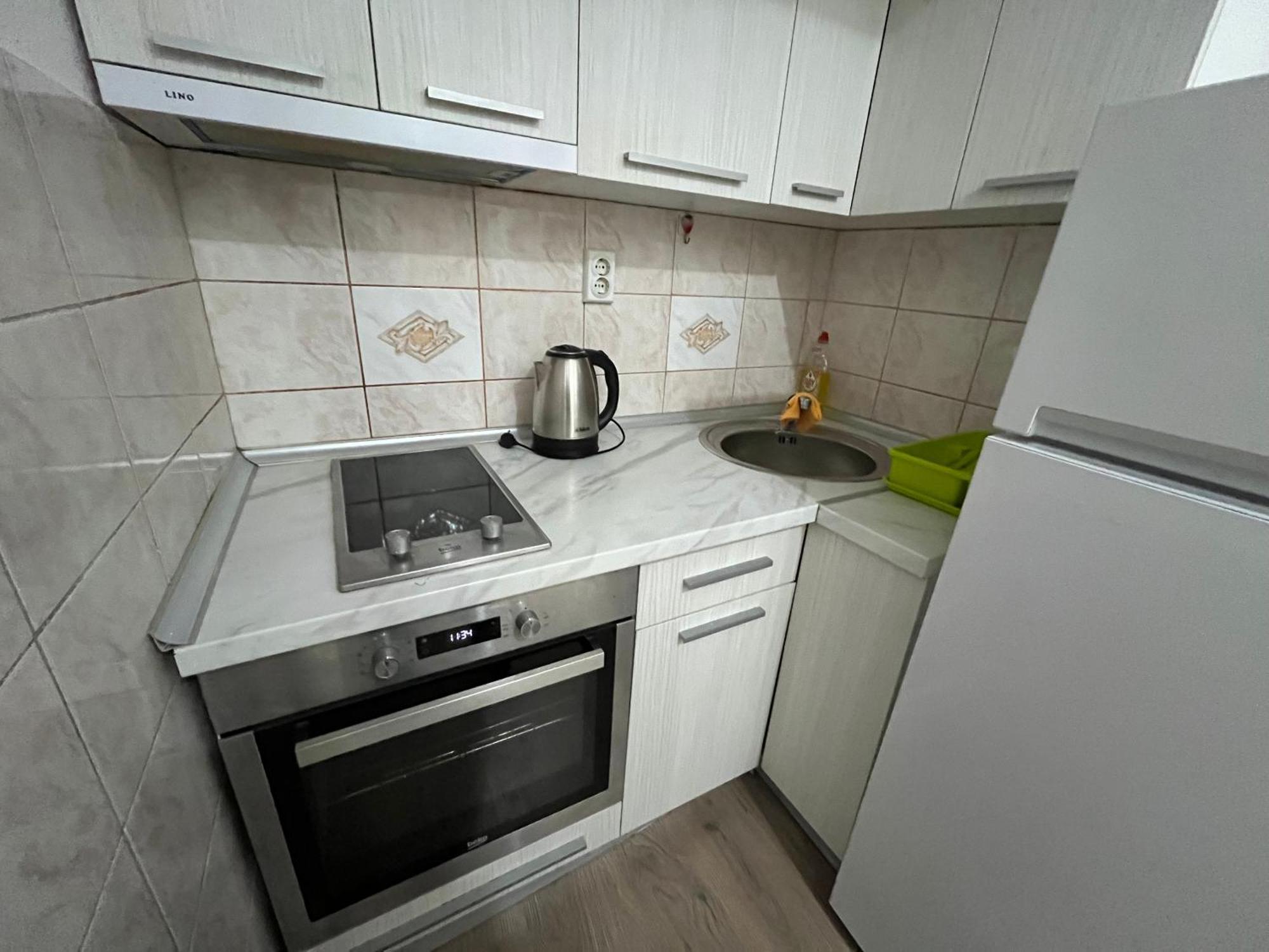 Central M - 5 Apartments Szkopje Szoba fotó
